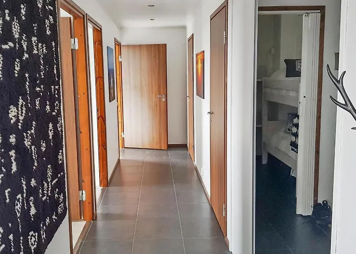 203 By Interhome 度假居 *